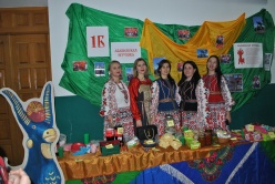 Благотворительная ярмарка "Край родной, навек любимый"